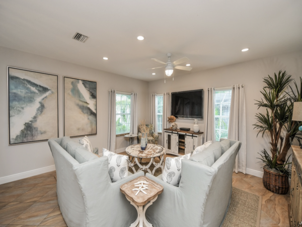 6 Bedroom No Roads to Cross to Beach Anna Maria Rental